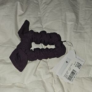 Lululemon Nwts Uplifting Scrunchie BOW!! GPTH!! PURPLE COLOR!!